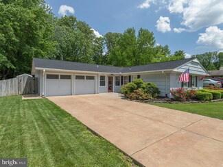 12806 Mount Royal Ln, Fairfax, VA 22033