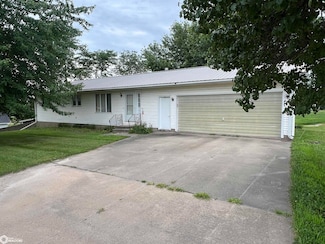 2146 S 32nd St, Fairfield, IA 52556