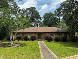 12 Delond Place, Hattiesburg, MS 39402