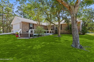 104 Forest St, Pass Christian, MS 39571