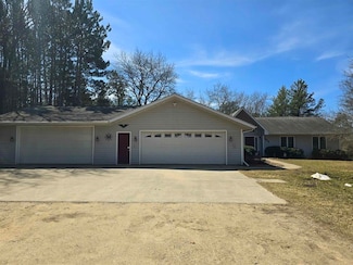 6699 2nd Ave, Almond, WI 54909
