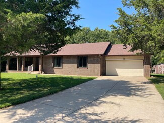 1031 W Farm Road 64, Springfield, MO 65803