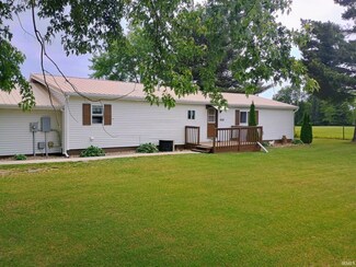 4555 E 250 S, Knox, IN 46534