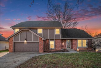 1109 NE 82nd St, Kansas City, MO 64118