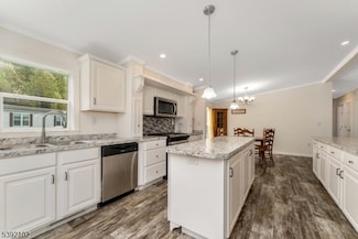 121 New St, Oxford, NJ 07863