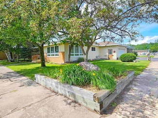 3530 Pine St, Quinnesec, MI 49876