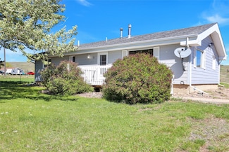 5 Lake Flat Ln, Great Falls, MT 59404