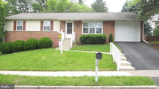 5726 Cricket Ln, Harrisburg, PA 17112