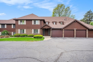 2517 E Lakeshore Dr, Crown Point, IN 46307