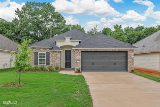3369 Grand Lake Dr, Bossier City, LA 71111