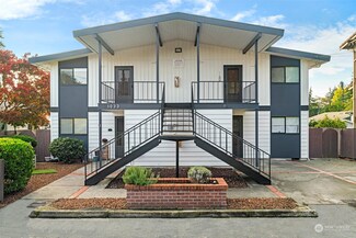 1033 SW 151st St, Burien, WA 98166