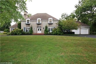 6300 Belinder Ave, Mission Hills, KS 66208