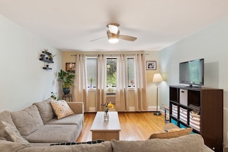 44 Lafayette Ave Unit 401, Chelsea, MA 02150