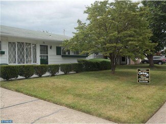 70 Shepherd Ln, Levittown, PA 19055