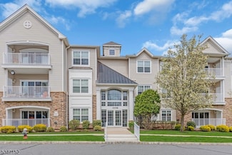 1110 Conrad Way, Somerset, NJ 08873