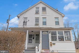 201 Robertson Ave, Morrisville, PA 19067