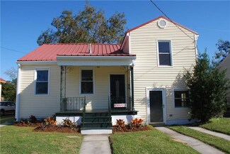 4745 Eastern St, New Orleans, LA 70122