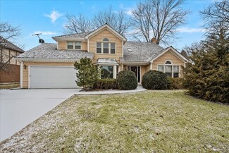 957 Lund Ln, Batavia, IL 60510