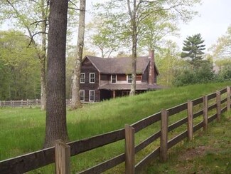 29 Butterhill Rd, Pelham, MA 01002