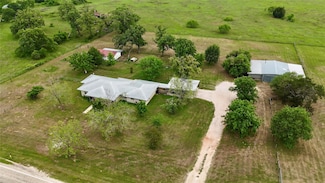 1401 Fm 112, Lexington, TX 78947