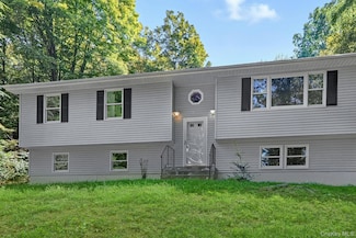 5760 Route 82, Clinton Corners, NY 12514