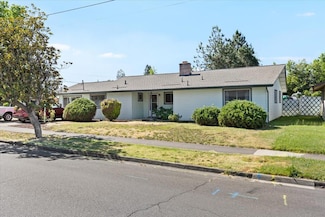 1652 Johnson St, Medford, OR 97504
