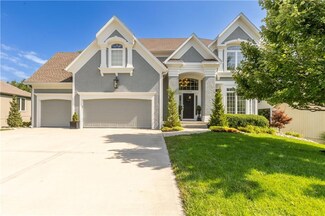 1426 NE Daltons Ridge Dr, Lees Summit, MO 64064