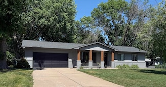 800 Sycamore Ave, Hastings, NE 68901