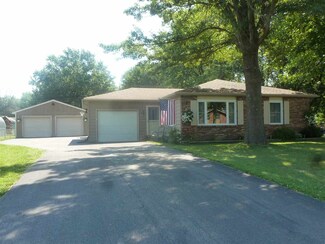 511 Raleigh Rd, Galveston, IN 46932