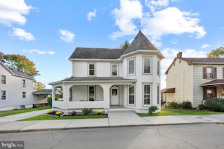 406 Brunswick St, Brunswick, MD 21716