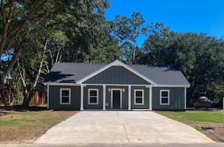 102 Whitesville Rd, Moncks Corner, SC 29461