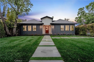 13541 Chandler Blvd, Sherman Oaks, CA 91401
