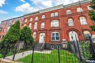 57 S 7th St, Newark, NJ 07107