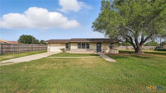 1604 Waelder Rd, Gonzales, TX 78629