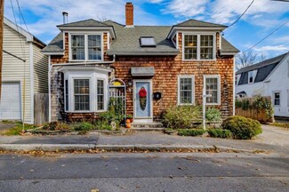 8 Park Ave, Saco, ME 04072