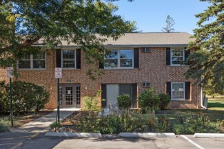 820 Old Settlers Trail Unit 5, Hopkins, MN 55343