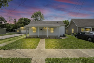 663 E Mound St, Circleville, OH 43113