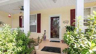 4450 Leisure Lakes Dr, Chipley, FL 32428