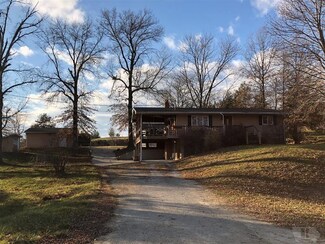 1010 S Columbia St, Bloomfield, IA 52537