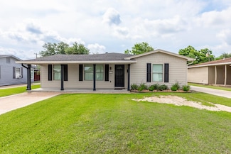 2217 7th St, Port Neches, TX 77651