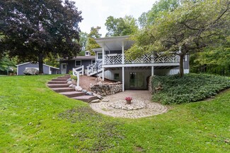 678 Gale Rd, Eaton Rapids, MI 48827