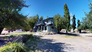 35 Meadow Rd Unit 18, Bishop, CA 93514