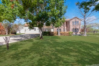 607 Home Crossing, Adkins, TX 78101