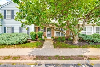 362 Aldeburgh Ave, Somerset, NJ 08873
