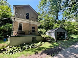 45 Dutch Hollow Rd, Oakdale, PA 15071