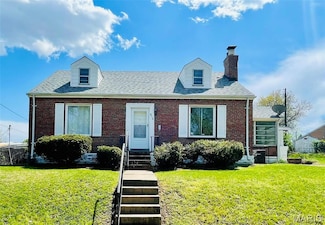 818 Riverview Blvd, Saint Louis, MO 63147