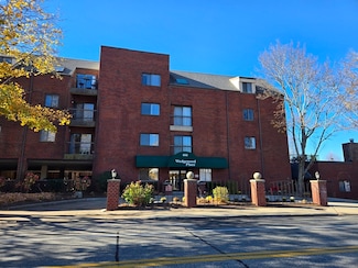 666 Main St Unit L3, Winchester, MA 01890