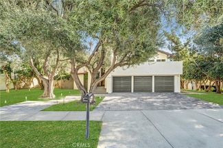 27064 Esward Dr, Agoura Hills, CA 91301