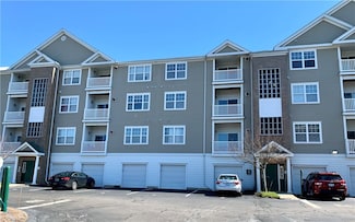 94 Mill St Unit 301, Woonsocket, RI 02895