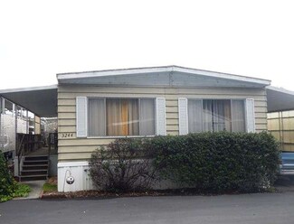 3244 Ashwood Way Unit 17, Soquel, CA 95073